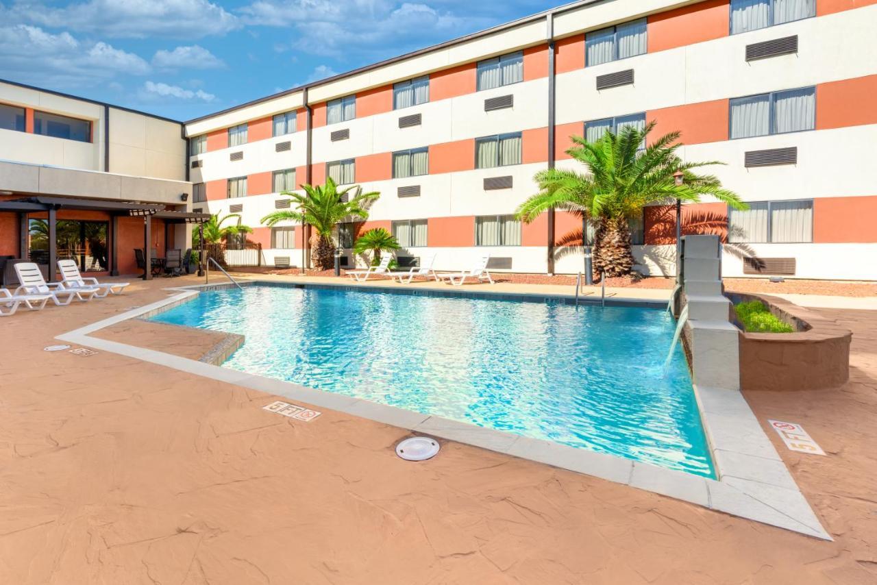 Ramada By Wyndham Houston Intercontinental Airport South Hotel Ngoại thất bức ảnh